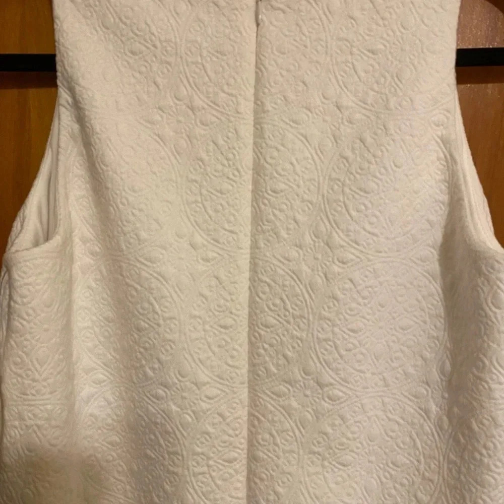 Ralph Lauren Classic Sheath Sleeveless White Embossed Print Lined Dress, Size 6 - Picture 4 of 8